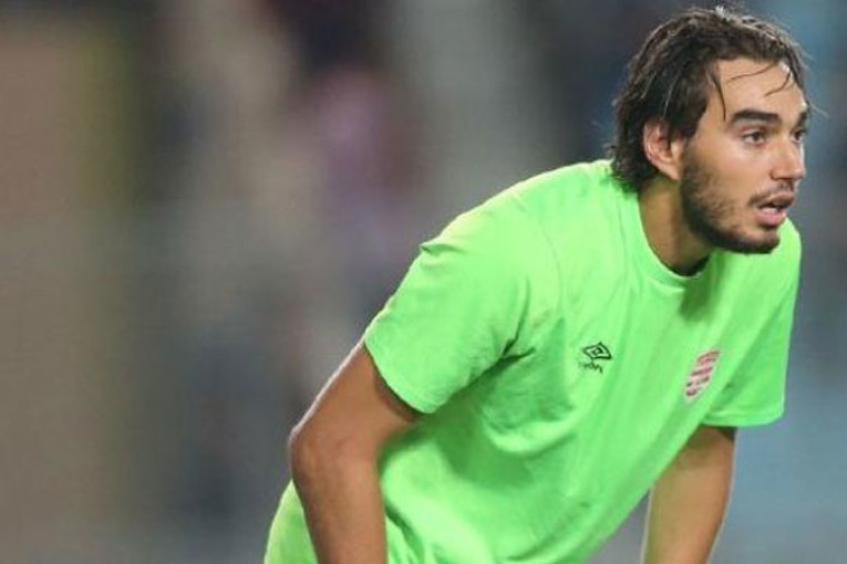 الحارس عاطف الدخيلي ينضم إلى نادي العين السعودي