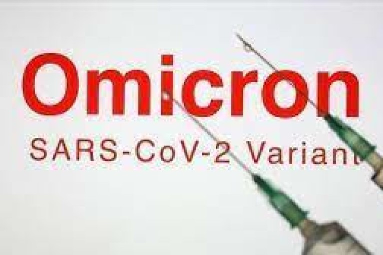 عضو باللجنة العلمية: انتشار “أوميكرون” قد يدعم المناعة