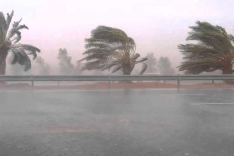 معهد الرصد الجوي: رياح تتجاوز سرعتها 100 كلم/س في هذه الجهات