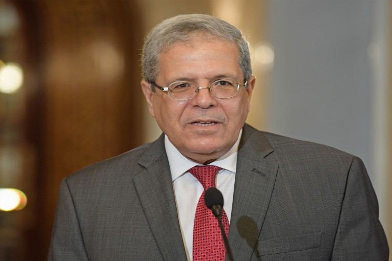 عثمان الجرندي: نحو تنظيم رحلات جوية لإجلاء التونسيين الذين غادروا أوكرانيا إلى دول مجاورة