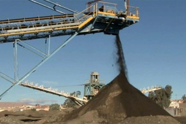 القلعة الخصبة: الاتفاق على رفع فواضل الفسفاط