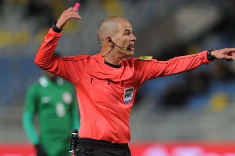 فيكتور غوميز حكما لنهائي الكان بين مصر والسنغال