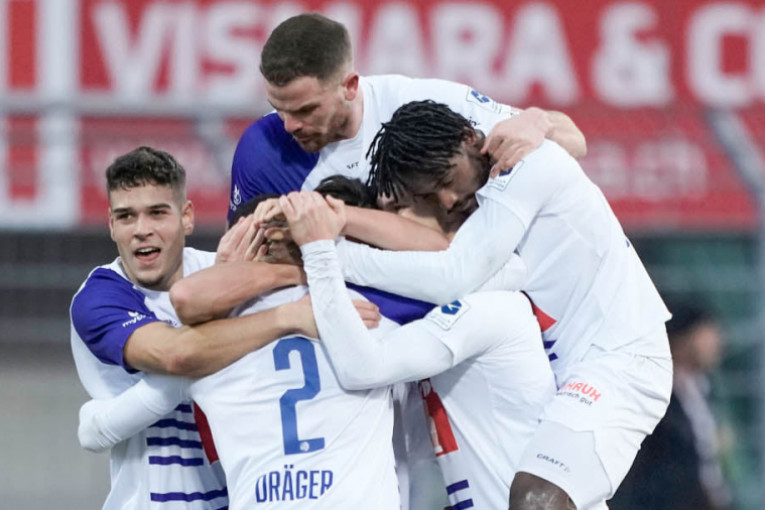 في أول ظهور له مع فريقه الجديد: محمد دراغر هداف