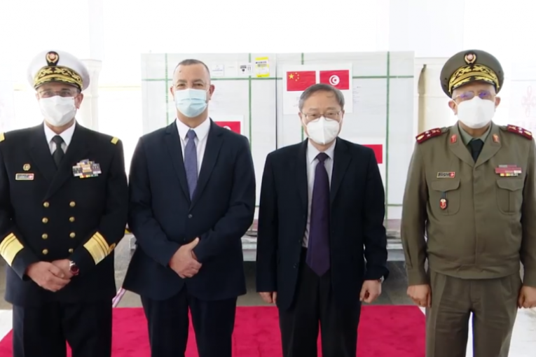 الصين تمنح تونس أكثر من مليون جرعة تلقيح ضدّ كورونا