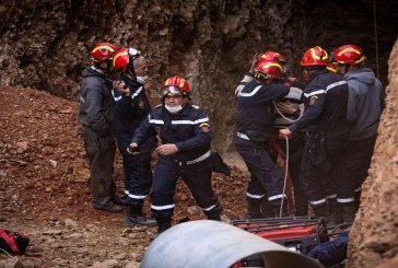 المغرب.. خروج فريق الحفر اليدوي ودخول فريق الإنقاذ من أجل الطفل ريان