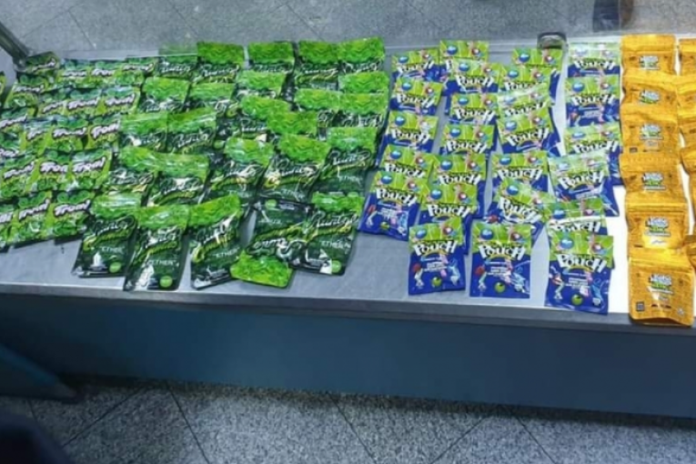 مطار تونس قرطاج: إحباط محاولة تهريب كمية من ‘الزطلة’ مدمجة بمكونات الحلوى