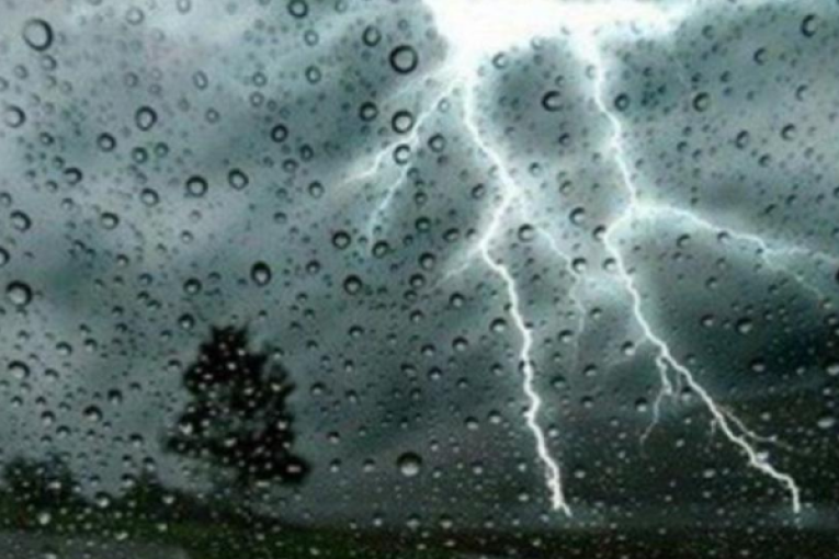 امطار رعدية وامكانية تساقط البرد آخر اليوم الأحد وأثناء الليل