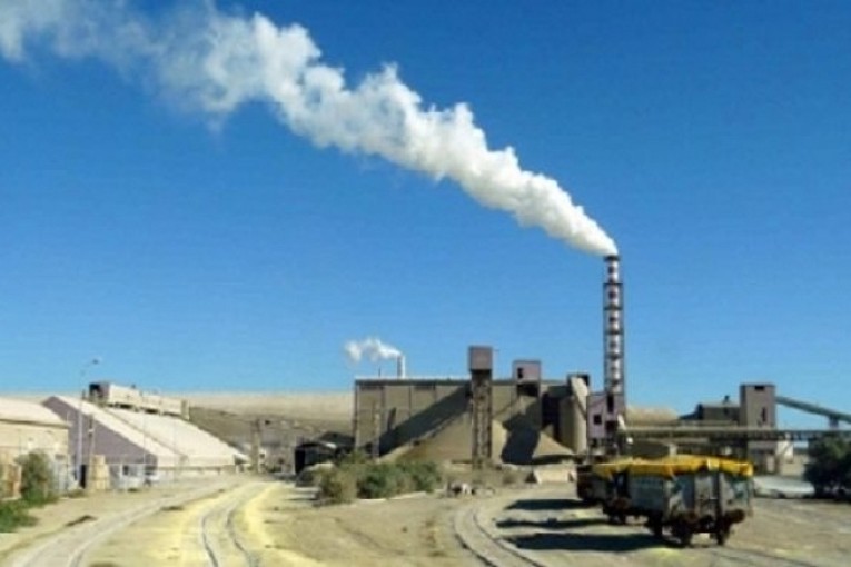 أعوان وإطارات المجمع الكيميائي في إضراب