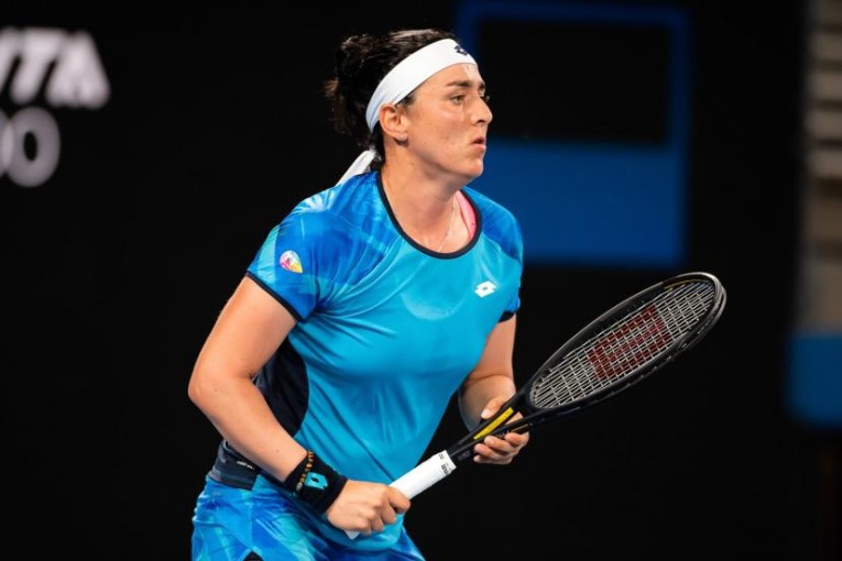 أنس جابر تتأهل إلى الدور الثاني من دورة دبي للتنس