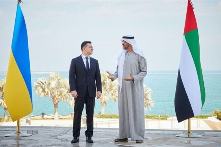 الإمارات تحث رعاياها على تأجيل السفر إلى أوكرانيا