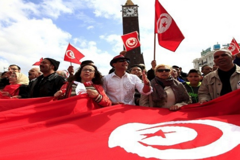 رغم الاضطرابات السياسية.. تونس مازالت الأولى عربيّا في مؤشّر الديمقراطية ومتقدمة دوليا