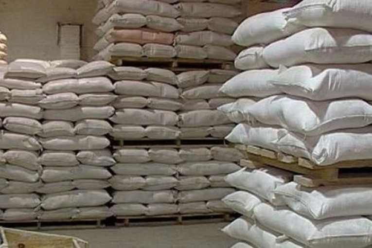 حجز حوالي 14 طنا من السميد الغذائي المدعم والفارينة