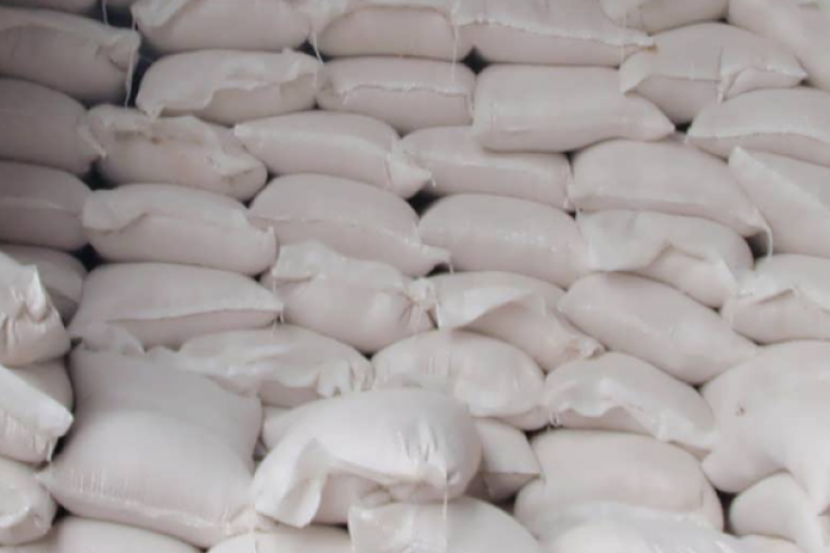 خلال 3 أيام: حجز 912 طنا من السميد والفارينة والسكر والأرز