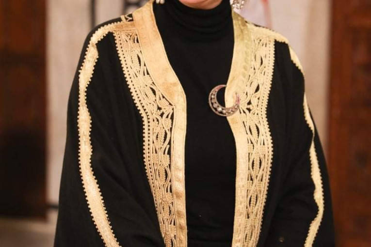 رئيسة الحكومة تشرف على الاحتفال باليوم الوطني للباس التقليدي