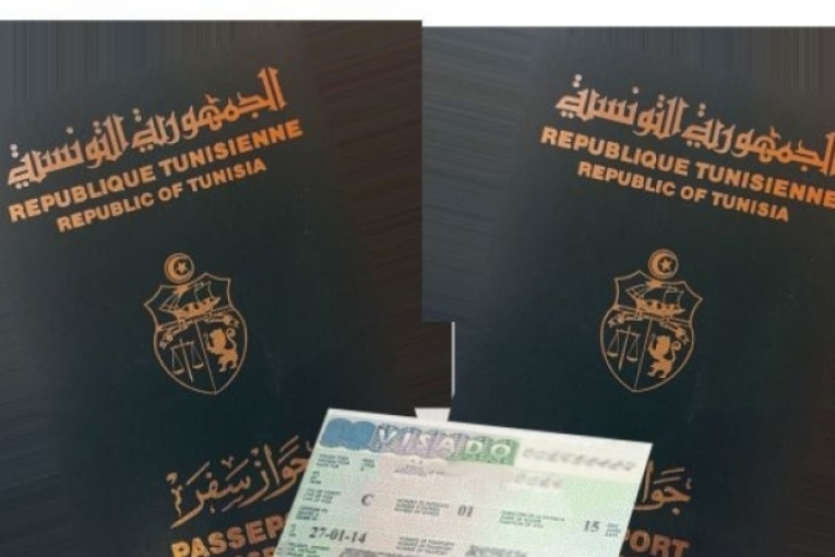 رئيس جمعية الجالية التونسية يكشف عن احتجاز جوازات سفر في أوكرانيا