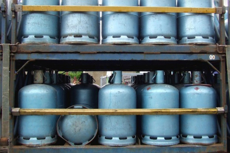 وزارة الصناعة توضح بخصوص اضراب مفتوح لموزعي قوارير الغاز المنزلي بالجملة