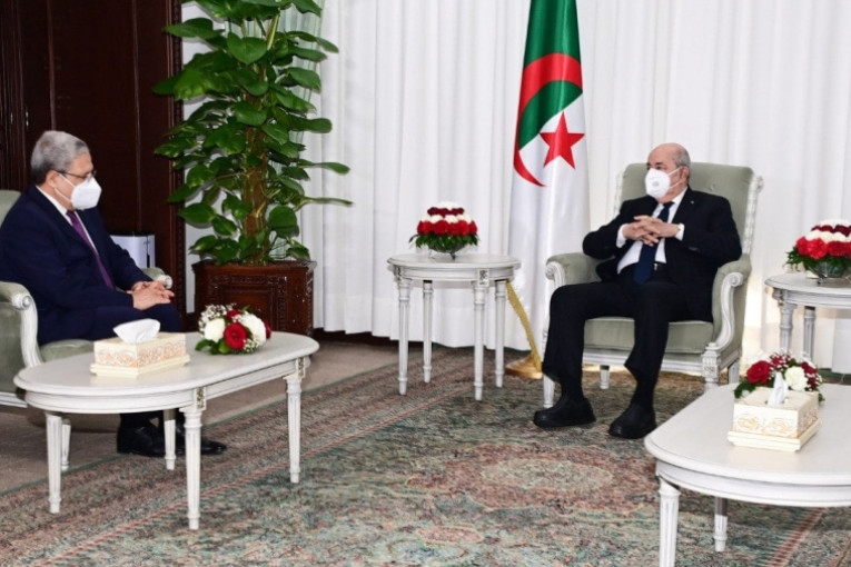 الرئيس الجزائري يستقبل عثمان الجرندي