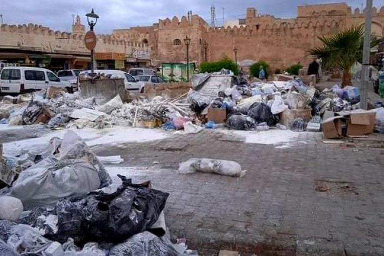 صفاقس: محكمة الاستئناف تعيد النظر في الأحكام الاستعجالية الصادرة بخصوص إيجاد حل وقتي لأزمة النفايات