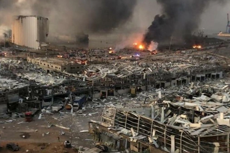لبنان: تحذير من انفجار مماثل لمرفأ بيروت
