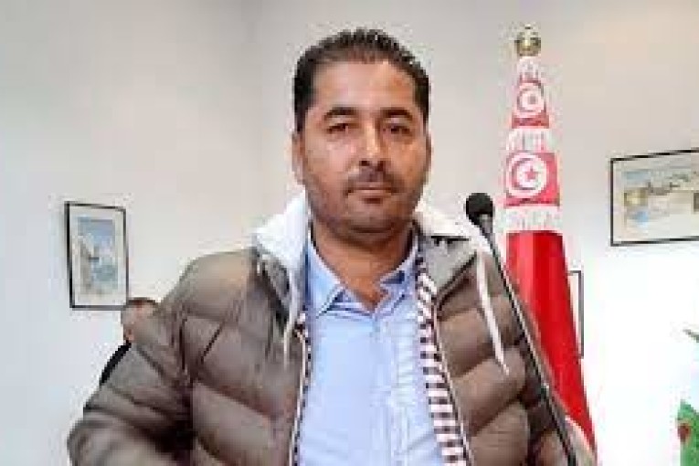 الإفراج عن الصحفي خليفة القاسمي