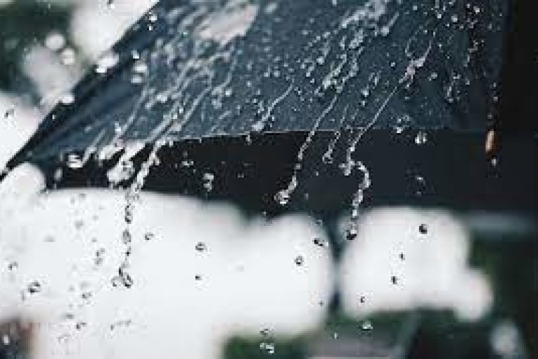 أمطار منتظرة بالشمال والمناطق الغربية