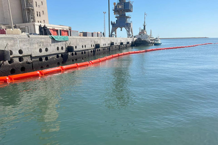 الصندوق العالمي للطبيعة ينتقــد معالجة موضوع غرق السفينة ’’اكسيلو’’ على أنه حادث معزول