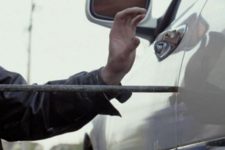 الإطاحة بشبكة مختصّة في تفكيك الشاحنات وبيعها