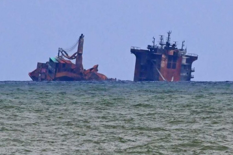 وزيرة البيئة: وثيقة مهمة ضاعت من على متن سفينة المحروقات.. وسنطالب بالتعويض عن الحادثة