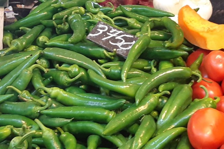 وزارة التجارة: ” تسجيل تراجع متواصل لأسعار الفلفل الحار والمسكي على مستوى الجملة”