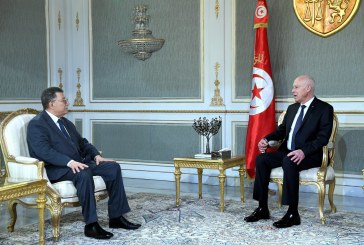 رئيس الجمهورية يستقبل عميد المحامين إبراهيم بودربالة