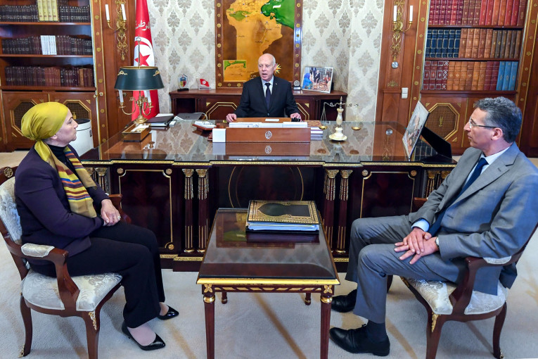 ”سير المرافق العمومية للدولة”: محور لقاء رئيس الدولة بوزيري الداخلية والعدل