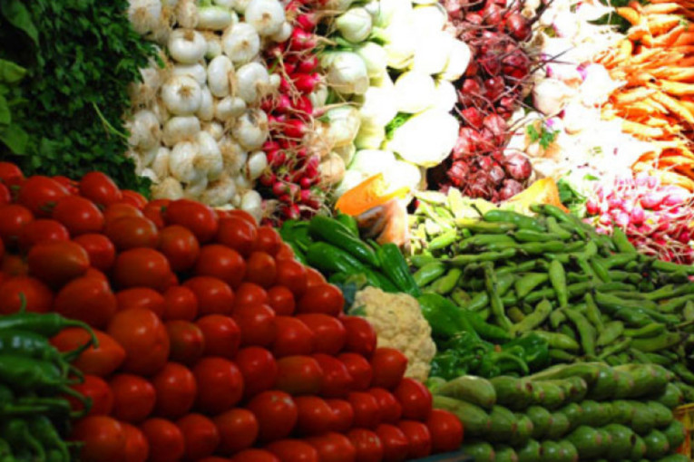 وزارة التجارة : تراجع أسعار أغلب أصناف الخضر وبعض الغلال