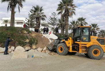 الجامعة التونسية للنزل تستنكر تنفيذ قرارات هدم وإزالة منشآت على جزء من الشريط الساحلي