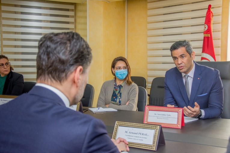 وزير التشغيل يبحث مع المنسق المقيم للأمم المتحدة بتونس سبل دفع التعاون المشترك