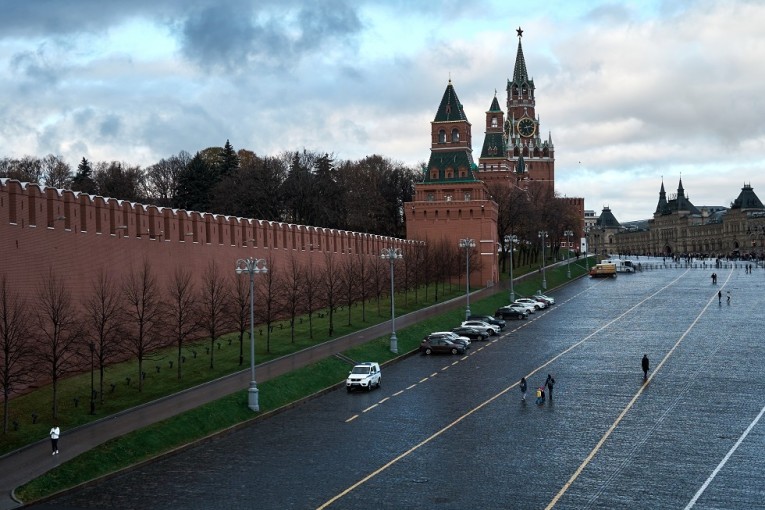 الكرملين: لا خطط لإجراء لقاء بوتين-ماكرون