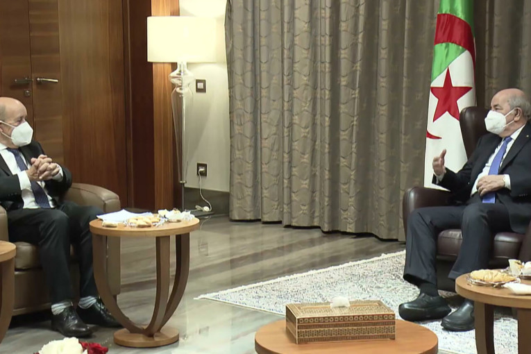 وزير الخارجية الفرنسي: “لا غنى” عن التعاون مع الجزائر