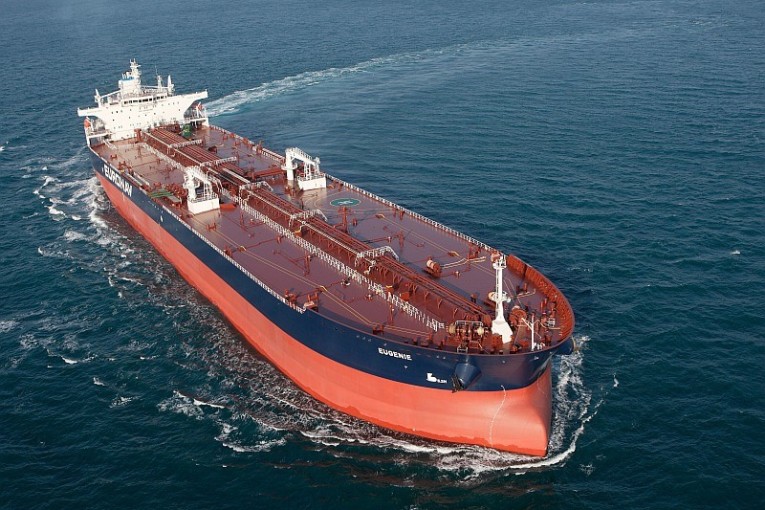 أول ناقلة عملاقة في 6 سنوات تشحن نفطا أمريكيا إلى أوروبا