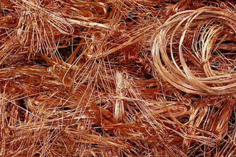 سوسة: الإطاحة بـ3 أشخاص كانوا بصدد سرقة النحاس من داخل مبيت جامعي خاص مهجور