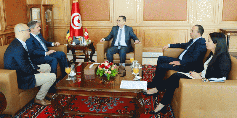 وزير أملاك الدولة يلتقي سفير بلجيكيا بتونس