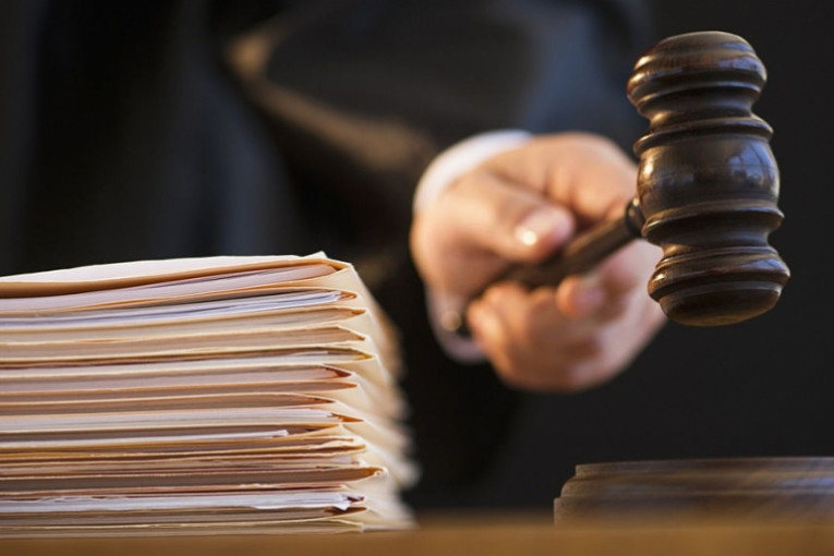 شبهات فساد حول صفقة بمدرسة: الإذن بتقديم مقاول ورئيس مركز صيانة