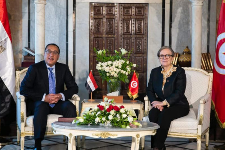 لقاء بودن بنظيرها المصري: التأكيد على فتح آفاق في مجالات استثمارية