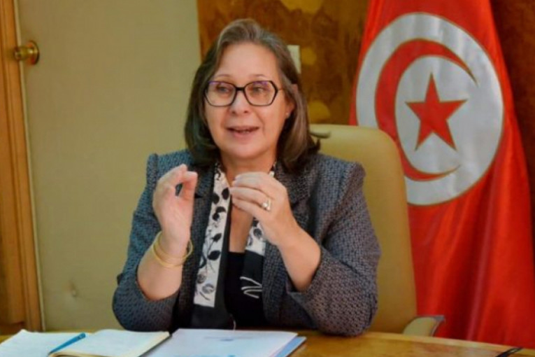 وزيرة الصناعة: تراجع عدد الآبار المنجزة للنفط من 39 الى 7 آبار