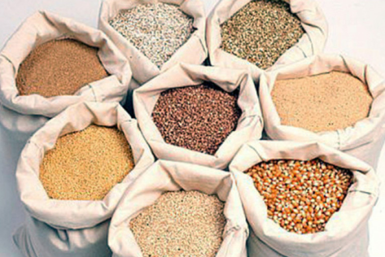 وزارة التجارة تُجمّد الزيادات المسجلّة في أسعار الأعلاف