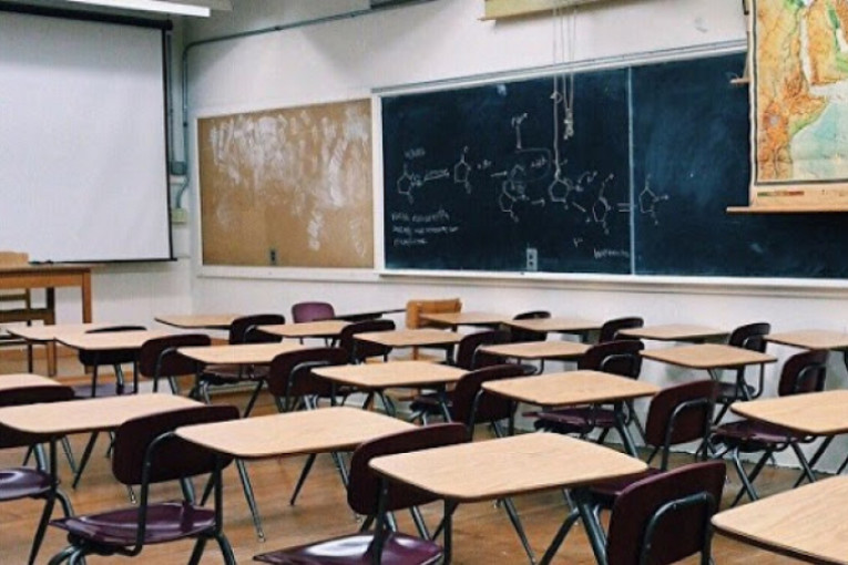 الهيئة القطاعية الجهوية للتعليم الثانوي بصفاقس تقرّر حجب أعداد الثلاثي الثالث