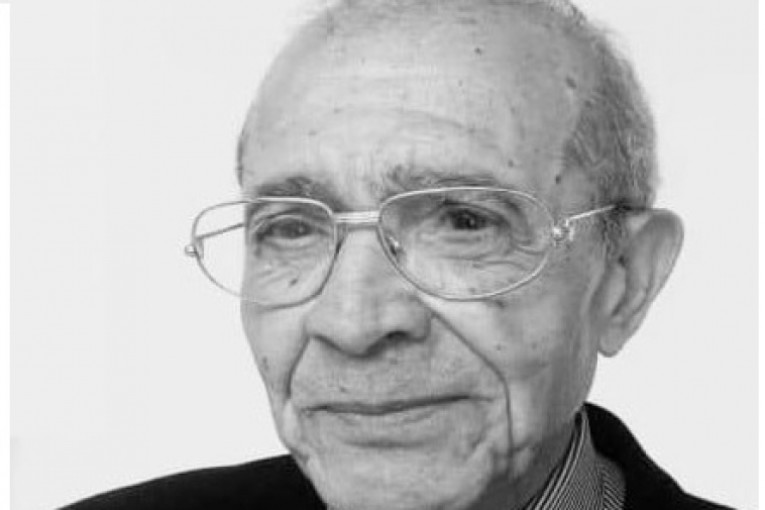 وزارة الثقافة تنعى الوزير الأسبق للثّقافة والكاتب المفكّر أحمد خالد