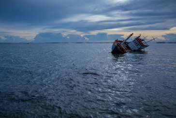 مدنين: انقاذ طاقم مركب صيد بحري غرق بسواحل جزيرة جربة