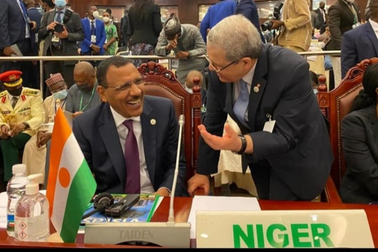 رئيس النيجر يشدّد على ضرورة تكثيف الاتصالات مع تونس