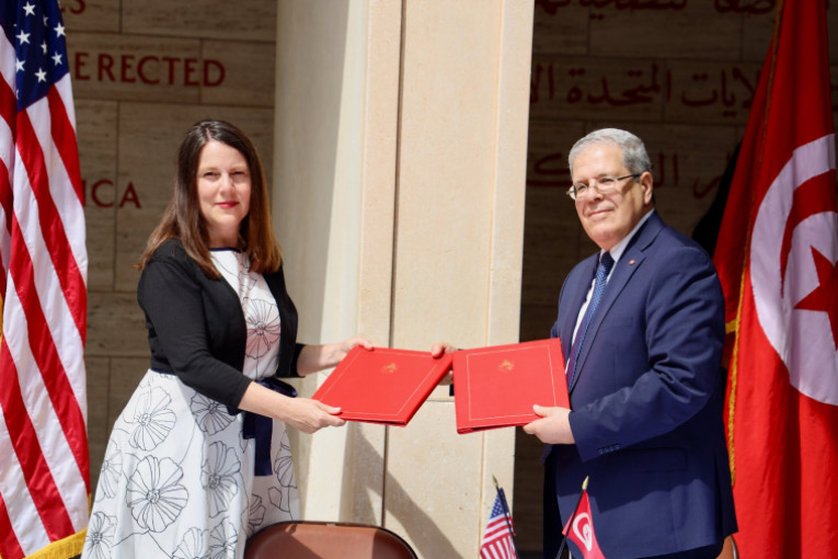 اتفاق تونسي أمريكي لإعادة رفات جنود إلى الولايات المتحدة