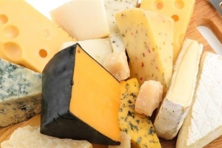 بسبب تحرير فواتير غير مطابقة للواقع: إستدعاء شركتين معروفتين بصناعة الجمبون والصلامي والأجبان