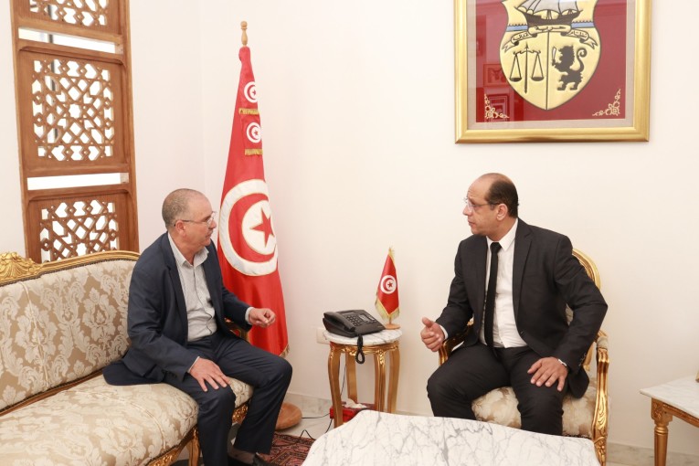 الوضع الاجتماعي في البلاد ونشر الملاحق التعديلية للزيادة في أجور القطاع الخاص في لقاء الطبوبي بالزاهي